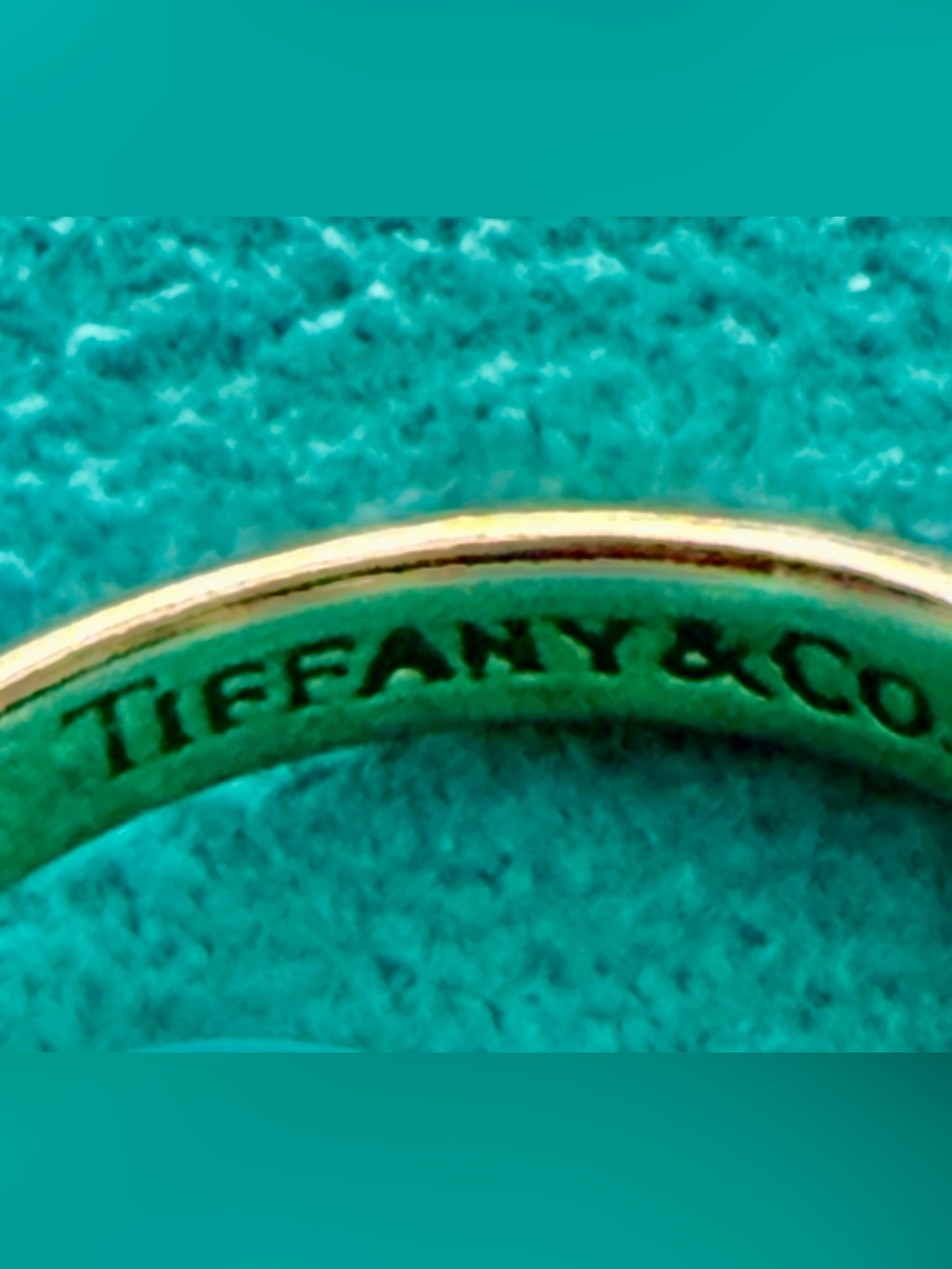 Classic Tiffany & Co  Signature 18k Gold “X” Ring, - Picture 12 of 14